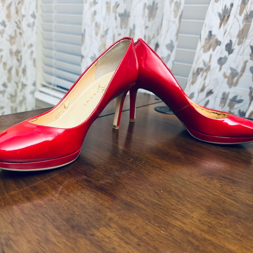 Ivanka Trump Glossy Candy Apple Red Heels - Picture 10 of 10